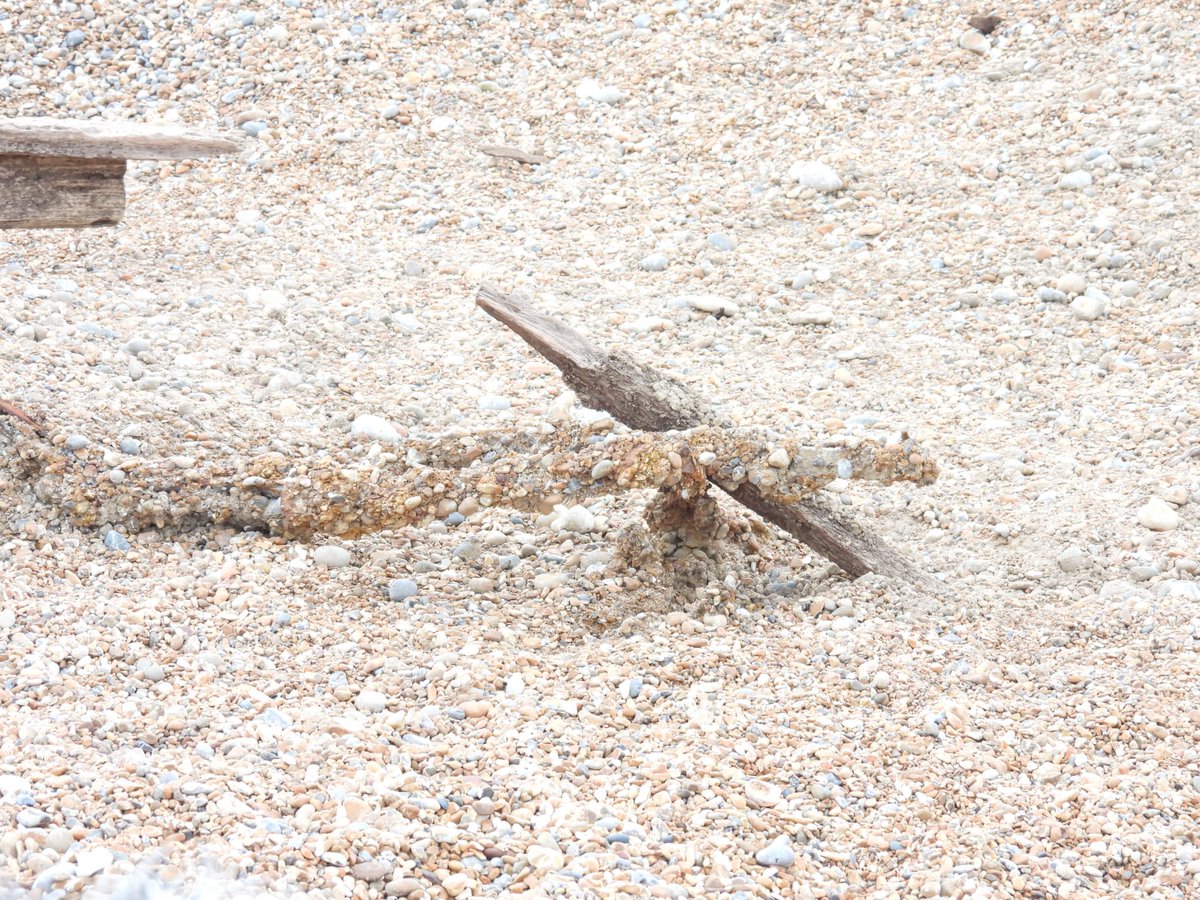 Our local shingle beaches are home to many submerged hazards. With the very strong seasonal high tides and recent storms, many such hazards are being moved along the beaches or are being exposed as the shingle shifts.
So please #takecare and stay #beachaware.
