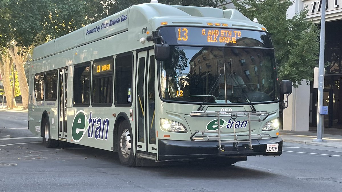 anthonynachor's tweet image. Let's combine the three feeds for now as I have three different 13 pics for you to choose from: #etran commute line to Elk Grove on an XN40, #scvta local line (renumbered as 83) to Almaden Valley on a Gillig BRT Hybrid, or a #sfcablecar on the Powell-Mason Line at Union Square.
