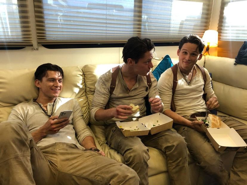 thospdey's tweet photo. GUYS??!?!?!!!! OUR NATEEEEEES https://t.co/szbJ2v60Uq