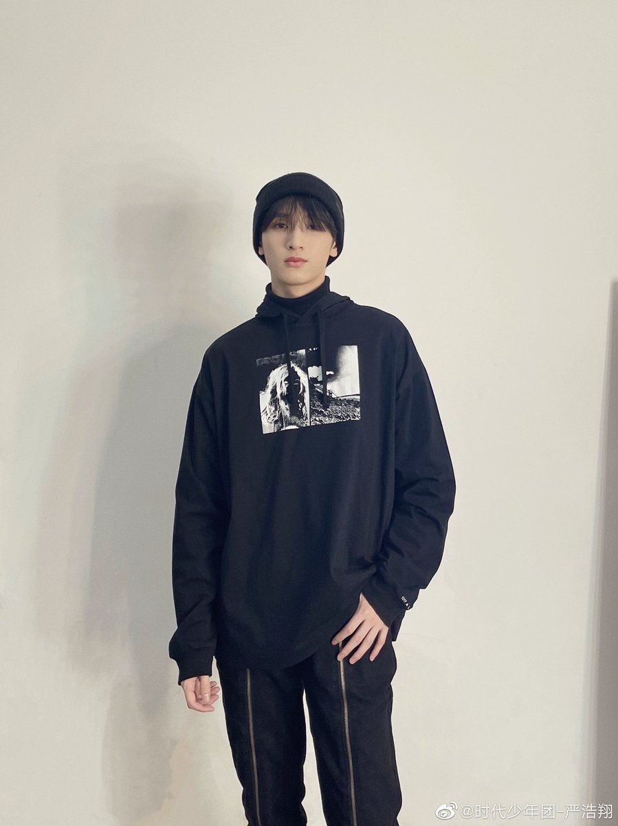 tnt_things's tweet photo. Yan Haoxiang actualizó en Weibo

"Está cubriendo 👀"

(02/03/2022)
#YanHaoxiang #Haoxiang https://t.co/nf05ciJKIc