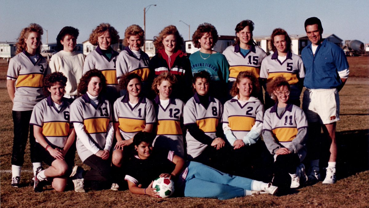 Briercrest's tweet photo. TBT โ The Clippers and Cougars of 1989
Thirty-three years ago, our sports teams were as fly as ever!
Which uniform would you bring back?
BONUS POINTS if you can spot which of our current faculty is included!
#Briercrest #Clippers #Cougars #CHS #GoBriercrest https://t.co/pHA9cqhibQ