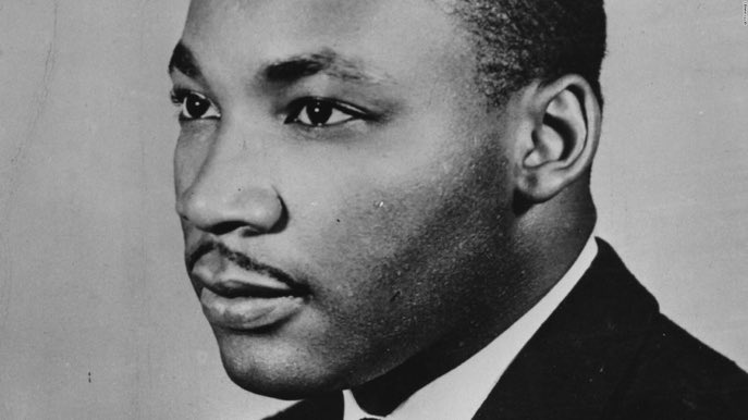 coherence_e's tweet photo. « La non-violence est une arme puissante et juste, qui tranche sans blesser et ennoblit l’homme qui la manie. C’est une épée qui guérit. »
Martin Luther King https://t.co/m6tyUHwRF8