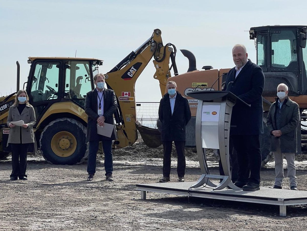 Todd Smith (@toddsmithcandu) on Twitter photo We're bringing 100 more jobs to <a href="/RegionofDurham/">Region of Durham</a>!
Today, I joined <a href="/opg/">Ontario Power Gen</a> to announce that Ontario-based #ESFox will begin site prep for 🇨🇦's 1st grid-scale #SMR! ⚛️
Thanks to MPPs <a href="/lornecoe/">Lorne Coe</a> & <a href="/PBethlenfalvy/">Peter Bethlenfalvy</a>, Chair <a href="/JohnHenryDurham/">John Henry</a> & Mayor <a href="/ClaringtonAF/">Adrian Foster</a>!
opg.com/news-and-media… We're bringing 100 more jobs to <a href="/RegionofDurham/">Region of Durham</a>!
Today, I joined <a href="/opg/">Ontario Power Gen</a> to announce that Ontario-based #ESFox will begin site prep for 🇨🇦's 1st grid-scale #SMR! ⚛️
Thanks to MPPs <a href="/lornecoe/">Lorne Coe</a> & <a href="/PBethlenfalvy/">Peter Bethlenfalvy</a>, Chair <a href="/JohnHenryDurham/">John Henry</a> & Mayor <a href="/ClaringtonAF/">Adrian Foster</a>!
opg.com/news-and-media…