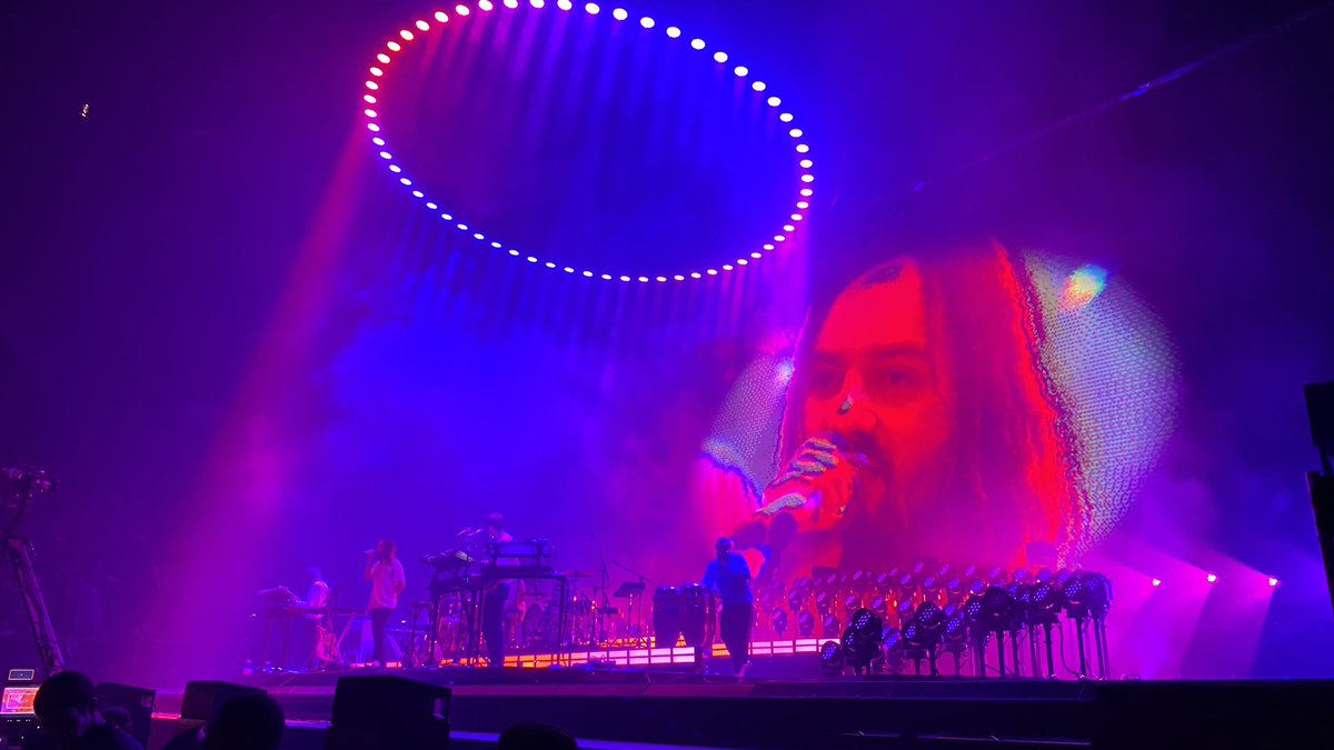 Haarlss's tweet photo. @tameimpala So grateful I got to see you right before the shutdown then again at Hollywood bowl. Can’t wait for more LA shows ♥️♥️♥️ https://t.co/haLPlG4kYi