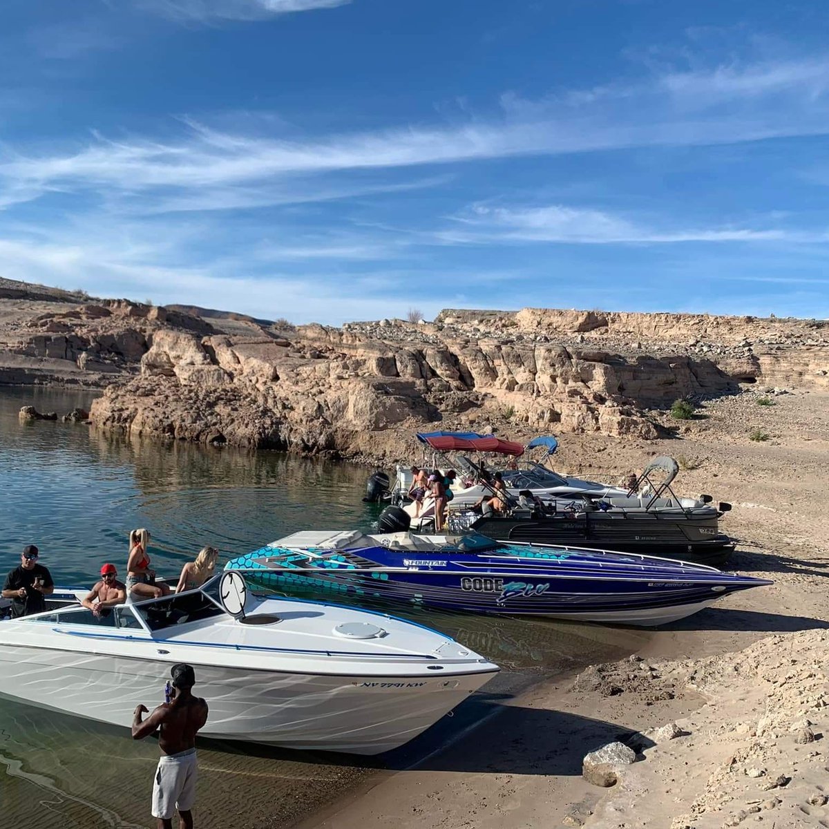 GoBoatingVegas's tweet photo. Time change this weekend! That means boating season is starting. Are you ready? #boating #LasVegas #goboatingvegas https://t.co/0mJh2glReB