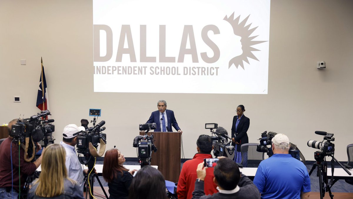 DMNGregRiddle's tweet photo. Kimball basketball player Kyron Henderson was arrested on 2 felony gun charges after an accidental shooting at a San Antonio athletic complex that injured a Dallas ISD student.
Kimball will still be allowed to compete in @uiltexas state tournament.

Read: https://t.co/kH73VlmFzh https://t.co/7ZPThfiK0R