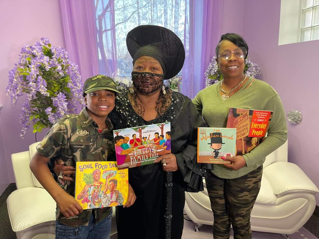 Thank U Kaz Radio TV for having our director Chrishawndra Matthews &amp; <a href="/Boys_Do_Read/">Boys Do Read</a> founder Derrick Smith on #QueenOnTheScene w/Lady Gilmore

#LiteracyInTheHood #BeAReadingRoleModel  #RaisingReaders #Read #Books #Literacy #ReadingMatters #BooksMatter #LiteracyMatter #ReadFor15Mins