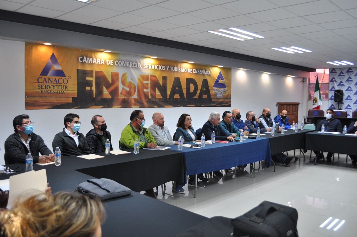 El Presidente de <a href="/Canainpescamx/">CANAINPESCA</a>, Miller Alexander felicita por su excelente trabajo al Presidente de la Delegacion en Baja California, Sergio Guevara, y a los integrantes del Consejo Directivo local, ratificados por la Asamblea Ordinaria de ayer.