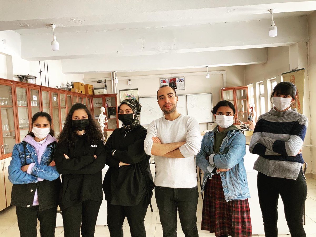 Matematik öğretmenimiz Meltem hoca “Social Media Hunters(Sosyal Medya Avcıları)” , İngilizce öğretmenimiz Uğurcan hoca ise “My School, My Life(Benim Okulum, Benim Hayatım)” E-Twinnig projelerini gerçekleştiriyorlar. Kendilerine başarılar dileriz. <a href="/Memet2513/">Mehmet Çiftçi</a>  <a href="/Hinisilcemem/">Hınıs İlçe Milli Eğitim</a>