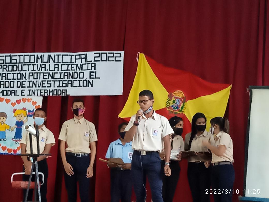 En el VIII Congreso  Pedagogico Municipal 2022 los estudiantes también presente ,
Con una extraordinaria participación. #Ribas 
<a href="/NicolasMaduro/">Nicolás Maduro</a> <a href="/_LaAvanzadora/">Yelitze Santaella</a> <a href="/leoalvacabrera/">Prof. Leonardo Alvarado</a> <a href="/Soykarinacarpio/">Karina Carpio</a> @ZE_Aragua