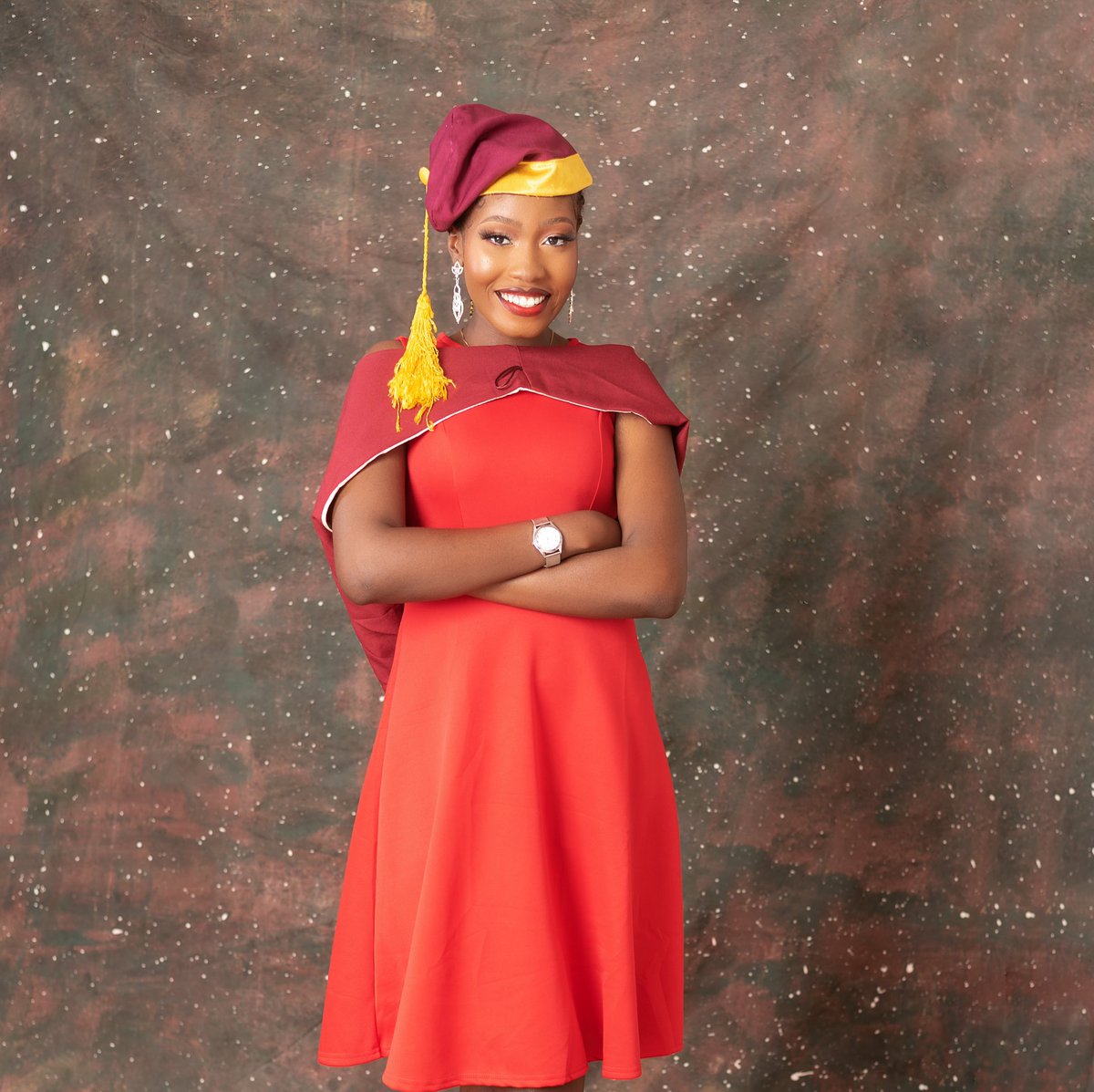 OyinDeeWealth's tweet photo. I did what I promised Mummy 🥰💫

#unilag #classof2020 #Bscfinance https://t.co/72CyY0yuQb