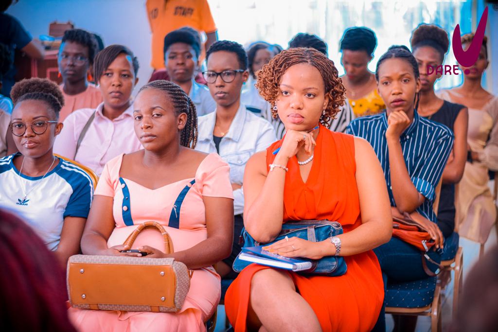 🚺 #DareToTry💪: un programme d'<a href="/AhezaI/">Aheza Iwacu</a> soutenu par l'<a href="/US_Emb_Burundi/">U.S. Embassy Burundi</a> lancé ce 10/03 à La Détente (@MairieBuja) en présence de l'Amb. Melanie Harris Higgins

✍️ 105 filles et femmes (18 à 35 ans) vont être encadrées et renforcées sur des capacités entrepreneuriales

#Burundi
