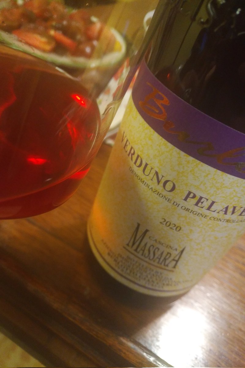 Exquisite pallor, wonderful freshness and more pepper than I can shake a stick at!
Deeeeelish! #CascinaMassara #VerdunodiPelaverga Well done <a href="/WineSociety_/">The Wine Society</a> <a href="/SarahKnowles/">Sarah Knowles MW</a>