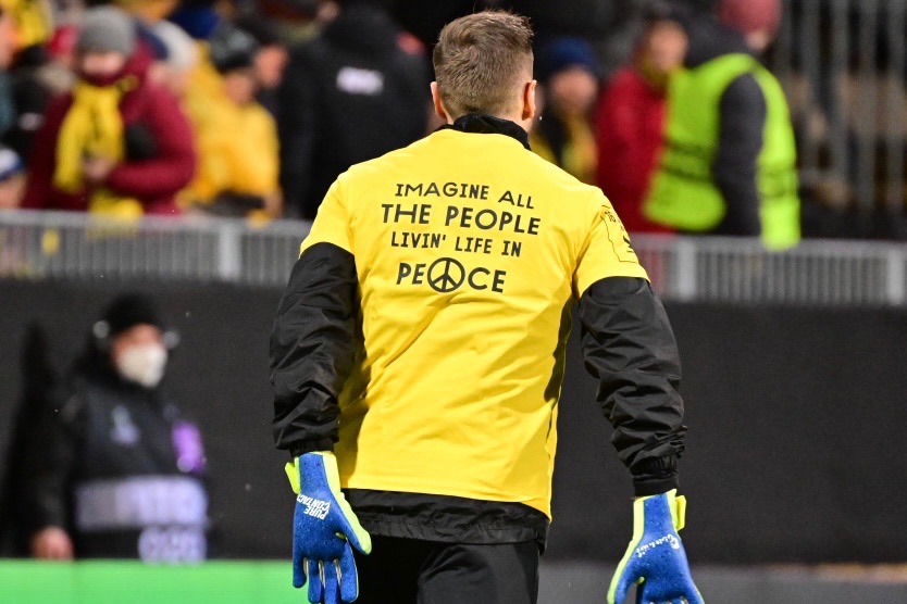 Glimt's tweet photo. 🎶Imagine all the people
Livin' life in peace 🎶 

#glimt #UECL https://t.co/uzvIGOqQkU