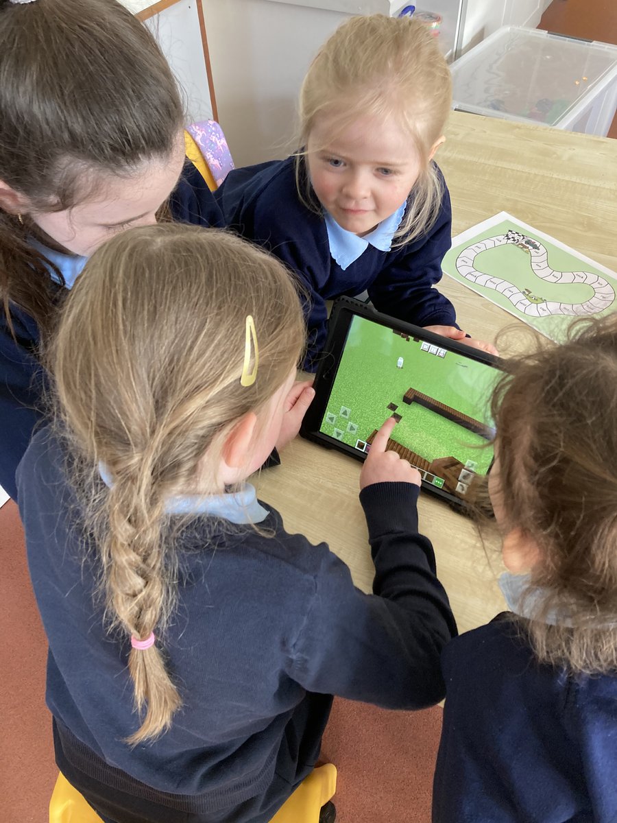FaughartCNS's tweet photo. Room 1 had not one, not two but four fresh faced teachers today as sixth class pupils began their @PlayCraftLearn mentoring programme with Junior and Senior infants. Exciting things are coming!
@PDSTPrimarySTEM #MSDreamSpace
#Engineeringweek2022 https://t.co/1GgJjBMSf8