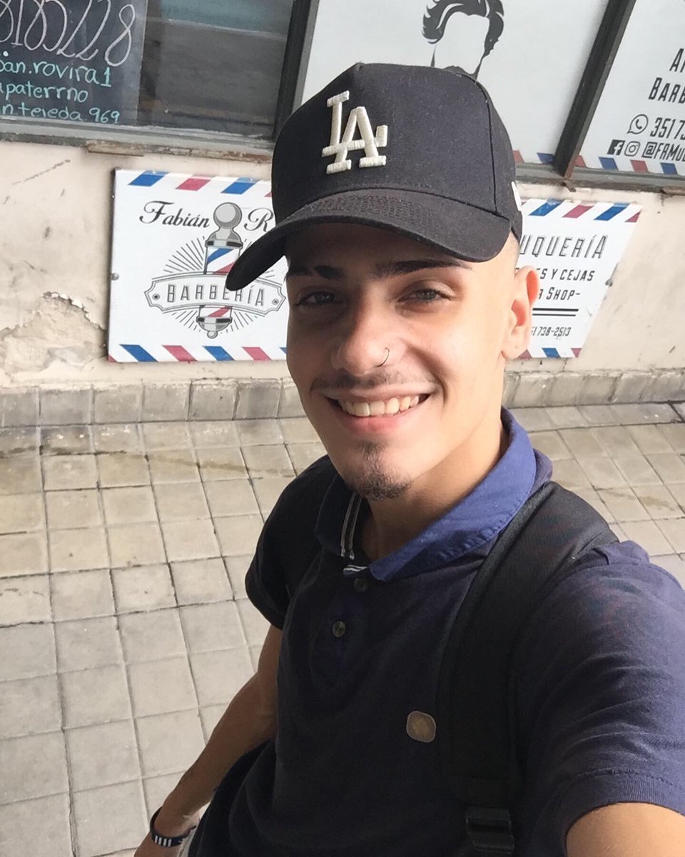 Me miró de arriba a abajo le gustó y me dijo papiii