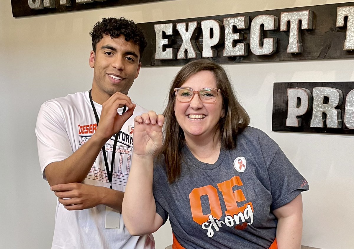 EmillerkErin's tweet photo. #OneOlatheFamily Much love to OE from Heatherstone! We love our Hawks! https://t.co/rSrz43oqhF