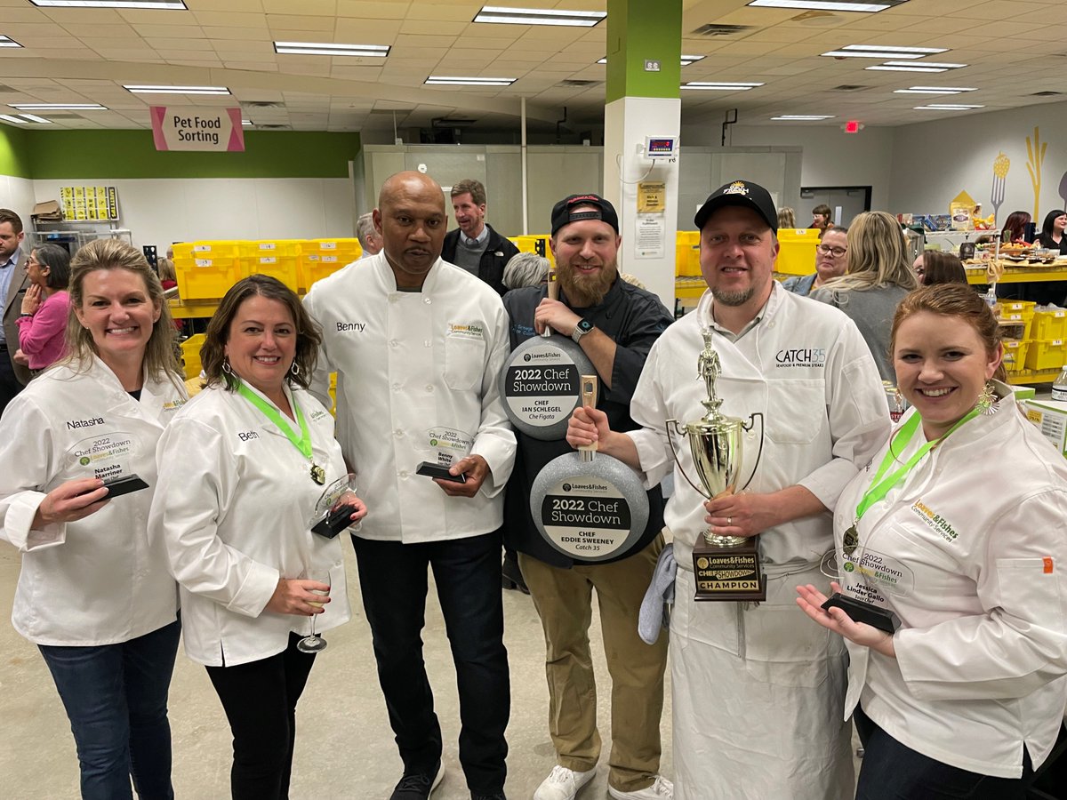 loaves_fishes's tweet photo. What an amazing event! Congratulations to our winner Chef Eddie Sweeney representing @Catch35Naper and to Chef Ian Schlegel of @CheFigata. Thank you to everyone who participated in #chefshowdown. You bring our mission to life! https://t.co/9Z1YZLuYpv