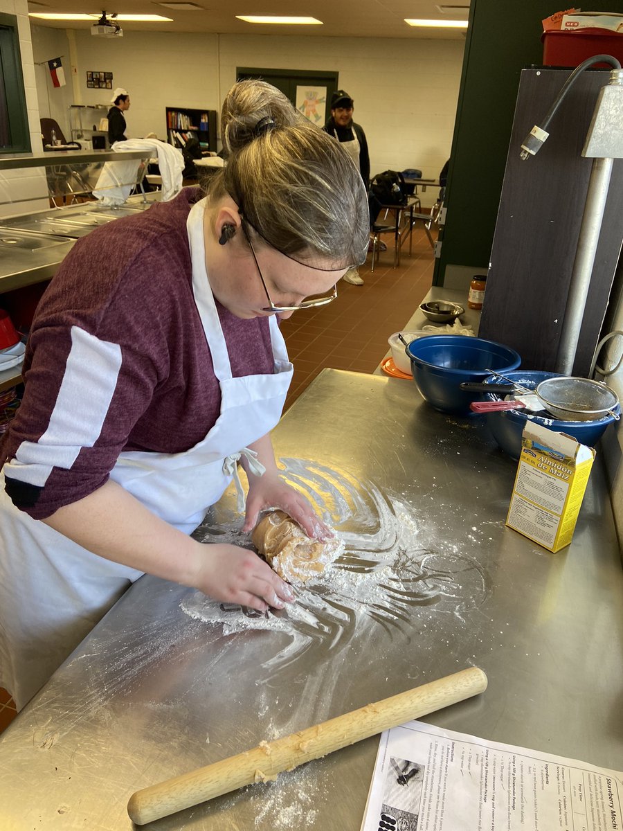 OCCulinaryArts's tweet photo. Pick your own recipe day in Culinary Arts.  We have had quite the variety of things such as mochi, cookies, cheese cake, dumplings, pie, cake, mac and cheese, and soup. It was great seeing students challenge themselves in the lab. @NISDOConnorHS @NISD_CTE https://t.co/wJRXVG1sRM