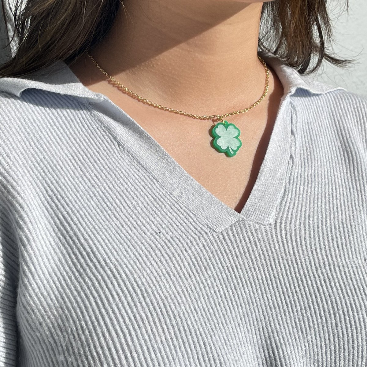 SantaSuDMS's tweet photo. If you don’t want to be pinched, purchase our CLOVER COLLECTION for St. Patrick's Day! This collection includes earrings, necklaces, and bracelets! To buy this vibrant green and gold jewelry, click the link in our bio. 🍀🌈

#saintpatricks #clover #green #gold #jewelry https://t.co/doz2nCs5dV
