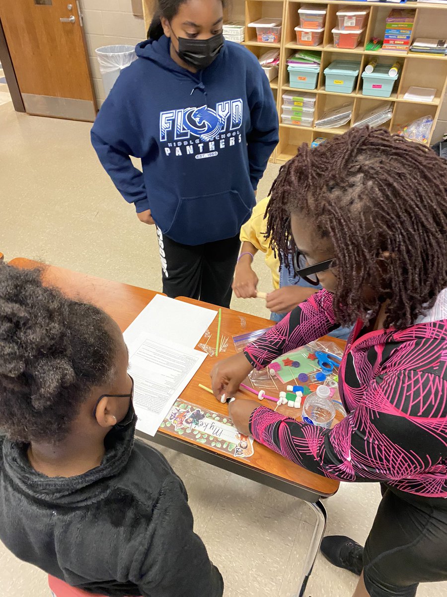 bjonesteaches's tweet photo. Family STEAM Night with Force + Motion: peppermint race cars! @MabletonES @STEMcobb #ultimatelearningexperience https://t.co/XuCEoSuR3F