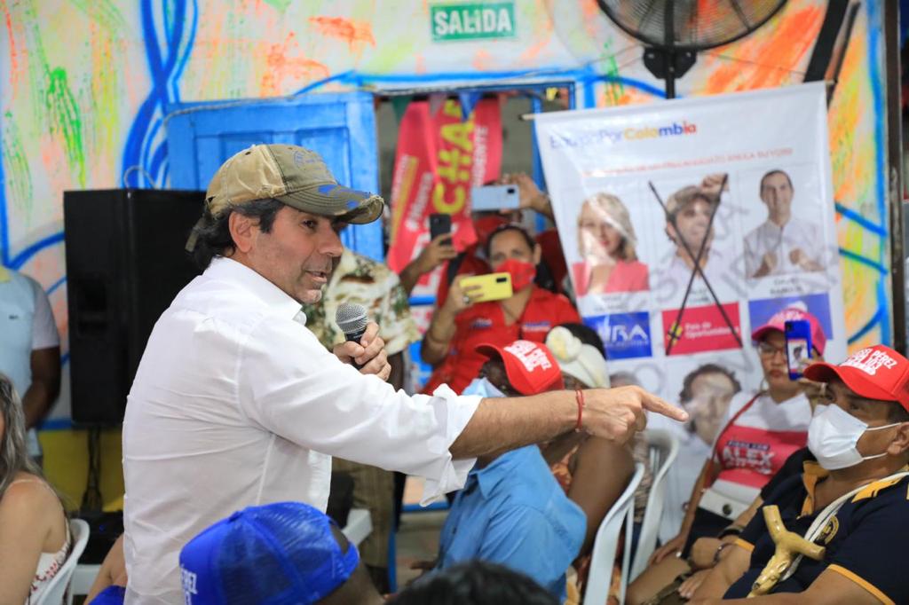 Me voy con el amor y cariño de estas comunidades, y con el firme compromiso de seguir trabajando por su bienestar. Lo hicimos en Barranquilla, ¡ y ahora lo vamos a hacer en toda Colombia!

#SíSePuede 🧢

#AlexCharPresidente 🇨🇴
