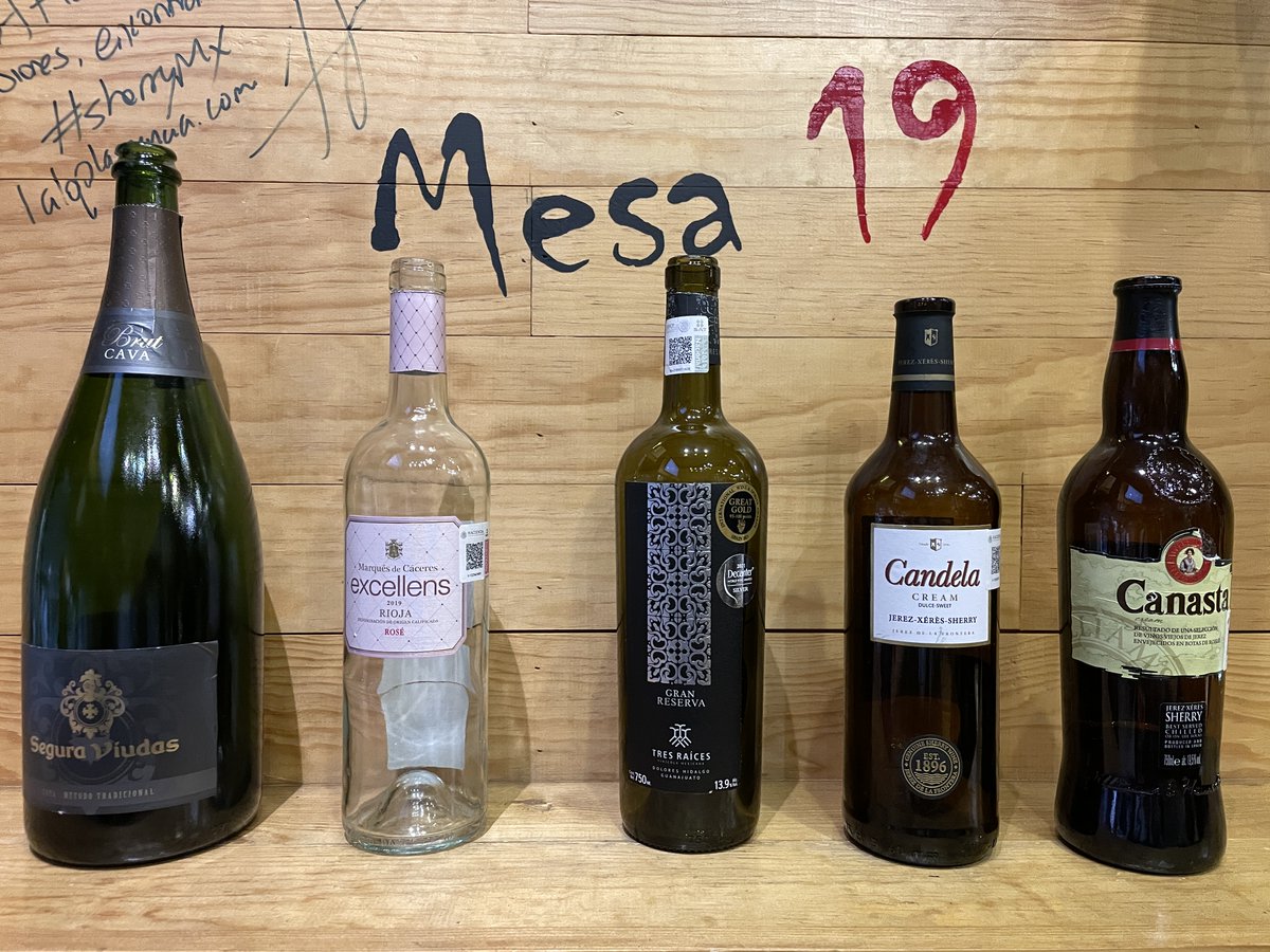 LaMesa19's tweet photo. Hemos regresado, esta semana tuvimos un evento para clientes de Grupo HIG junto con la colaboración de nuestra chef invitada Xime Castro. Muchas gracias a todos y estén pendientes porque ya tendremos más eventos para todo público https://t.co/bWZrc82cCJ