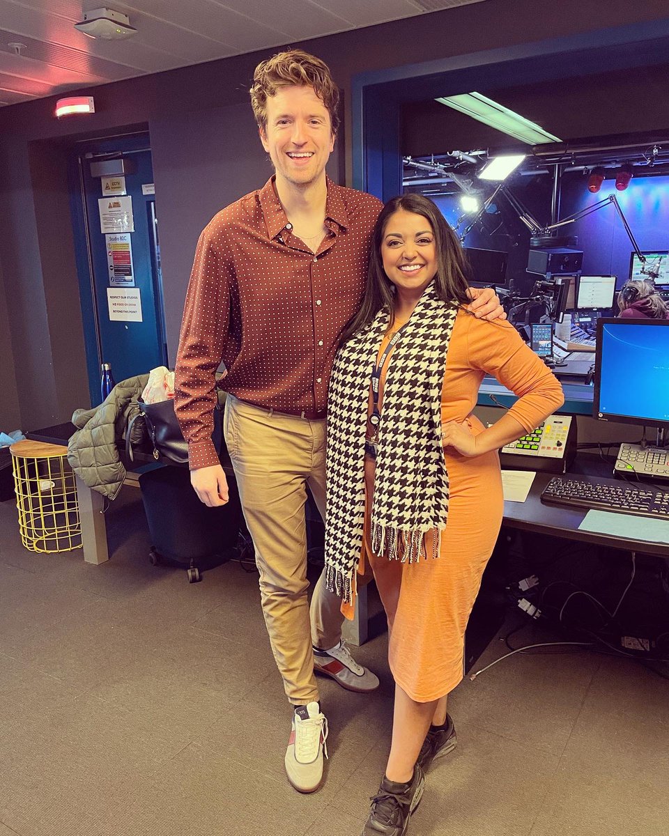 aryanapresenter's tweet photo. Soooo remember it’s 6am starts guys! But hello to the incredible breakfast team! Well two of them anyway. 

No introductions needed, so hello to @HarpreetUK 🙌🏽 &amp; @gregjames 
Definitely feel like I’m in some weird dream 💭😍 

What a week 🙌🏽💕 https://t.co/8EMUgpHn4p