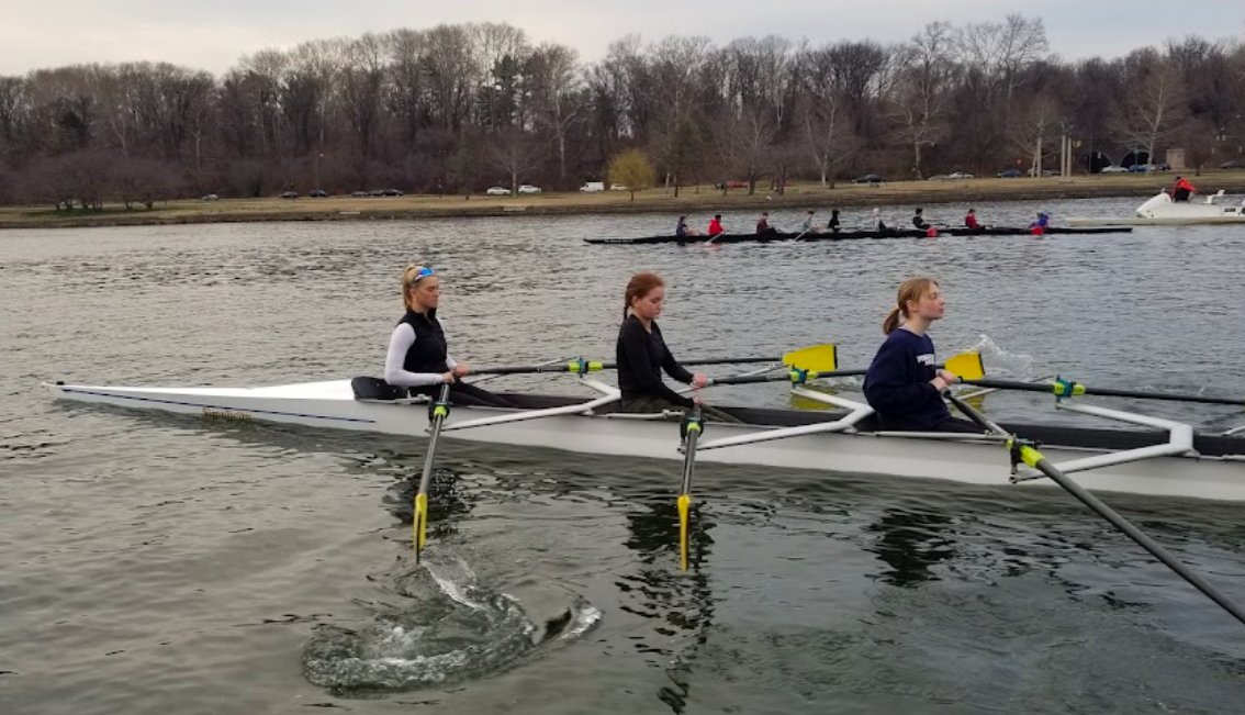 pennchartercrew's tweet photo. So wonderful being back on the water with PC Crew! Our novices are learning fast from help from the JV/V rowers this week. https://t.co/TDhwaSwwFG