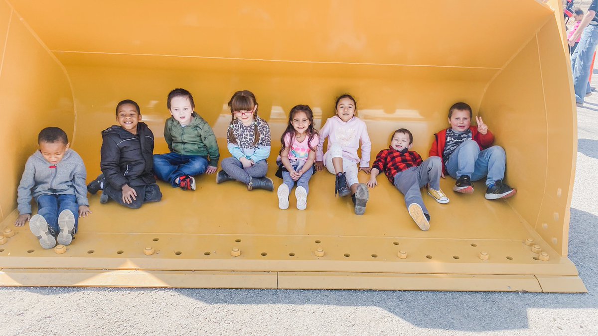 Lindsey Duncan tweet media