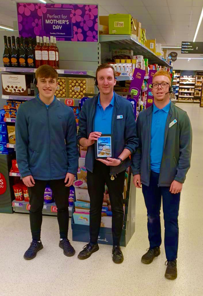 GWimhurst's tweet photo. Three proud colleaguesβ¦Ben, James & George from @coopuk Southwell (Notts) #CE07. Congrats @nicolaford3 & Team Southwell πππ@coopukcolleague @KateGraham03 @AyshaKhalid__ @dannyslevin2019 https://t.co/taSQVgVm8X