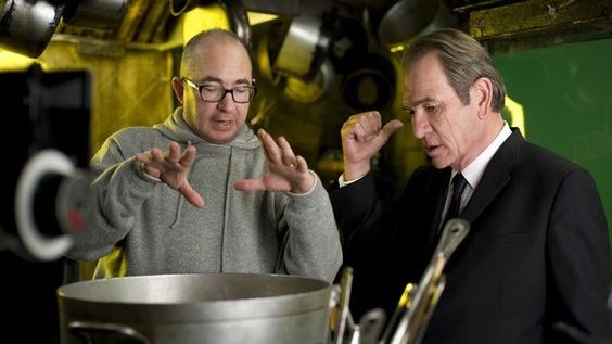 SASMOVIESTUDIO's tweet image. On June 20th, 2001, #SASStudios helped with the production of Men in Black 2!😎

Working on set with Will Smith and Tommy Lee Jones is something we will cherish forever because they are some of Hollywood&apos;s most iconic actors🙌Seeing Michael Jackson and Jay Z on set was amazing :)