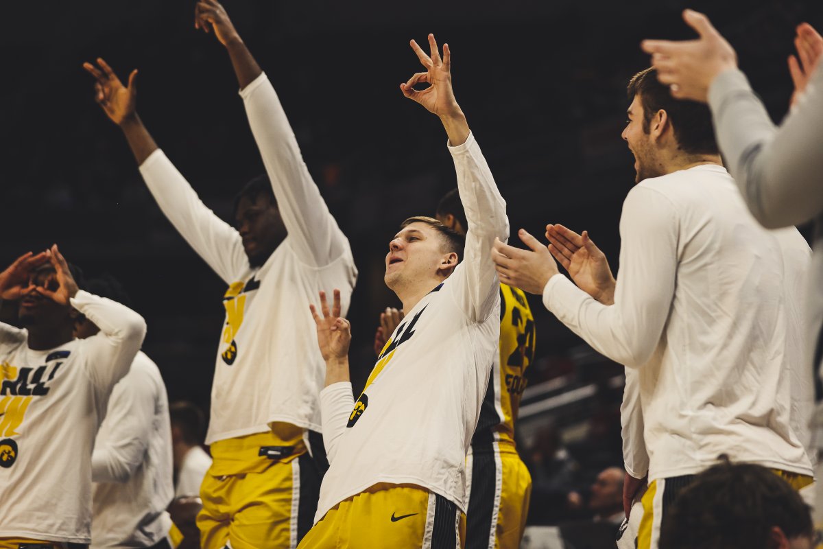 IowaHoops's tweet photo. 𝗦𝘁𝗿𝗮𝗶𝗴𝗵𝘁 𝘂𝗽 𝗵𝗮𝘃𝗶𝗻𝗴 𝗮 𝗴𝗼𝗼𝗱 𝘁𝗶𝗺𝗲!

Iowa just broke the record for most points by any team in B1G Tournament history!

#Hawkeyes x #B1GTourney https://t.co/01JrYukDPQ