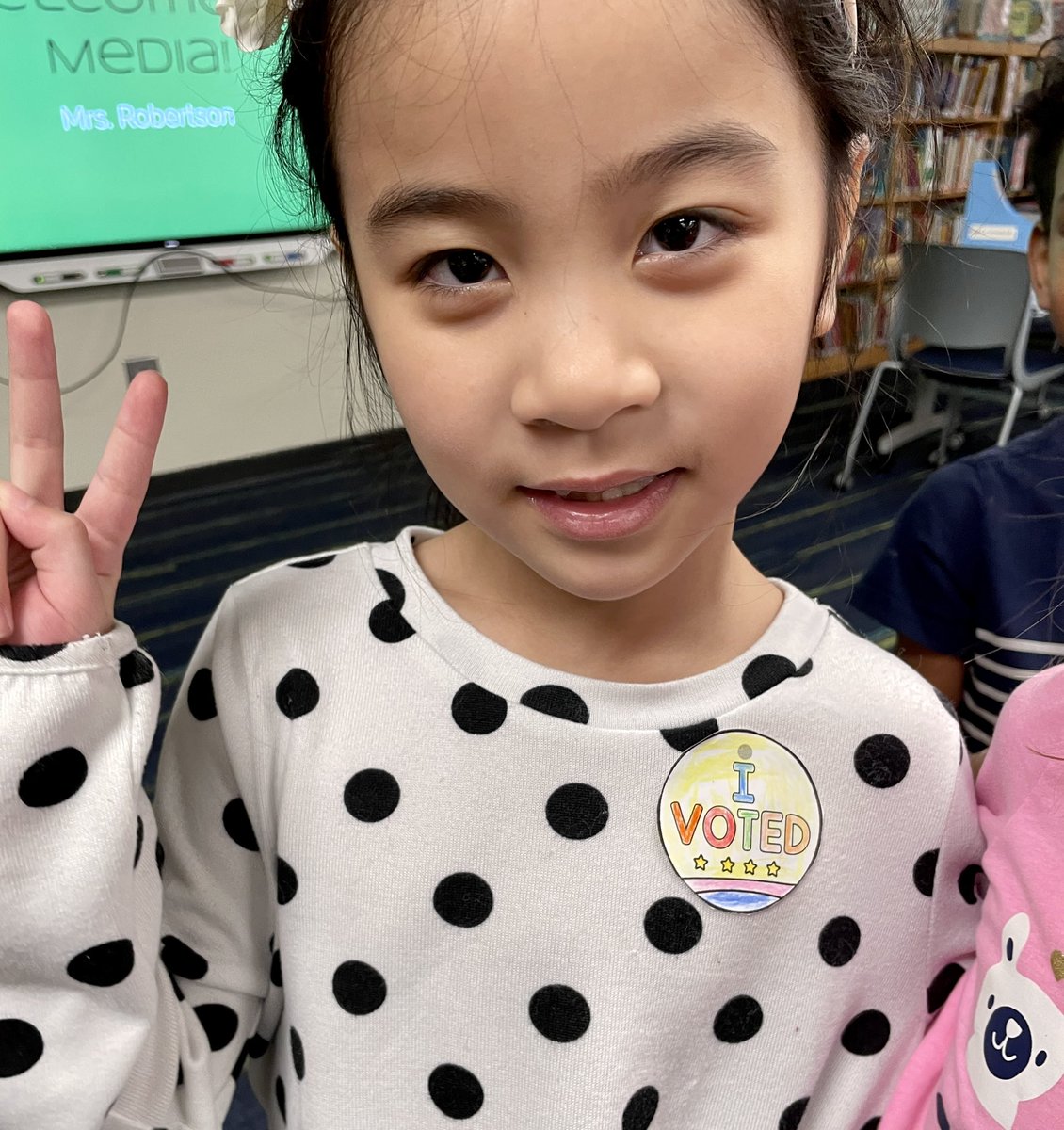 24SevenReader's tweet photo. Kindergarten and first graders going to the voting booth.  Which picture book will win the MN Start of the North award? https://t.co/GZWZQkeszc