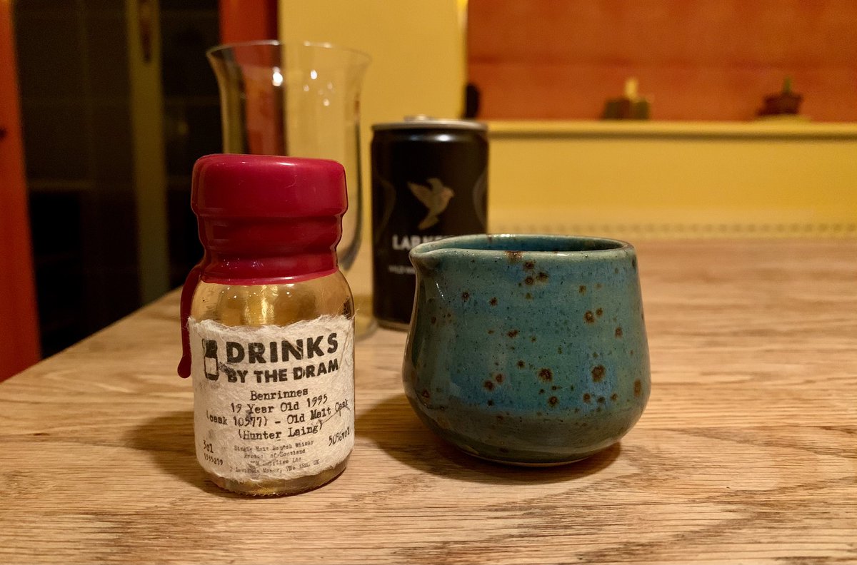 chrislarkfire's tweet photo. To celebrate the arrival of my #jottjug I’ve broken out a special sample. Raising a dram to peace and unity. https://t.co/IhuwuRBMVt