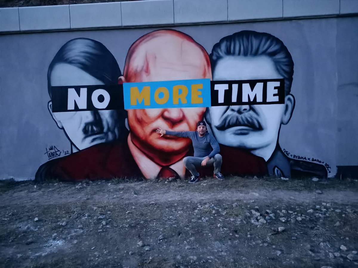 TheStanislaw's tweet photo. Mural #TUSE w Gdańsku
#StandWithUkraine
#NoMoreWar
#PutinHitler
#PutinWarCriminal
#RussiaInvadesUkraine https://t.co/xg7Xms0zqE