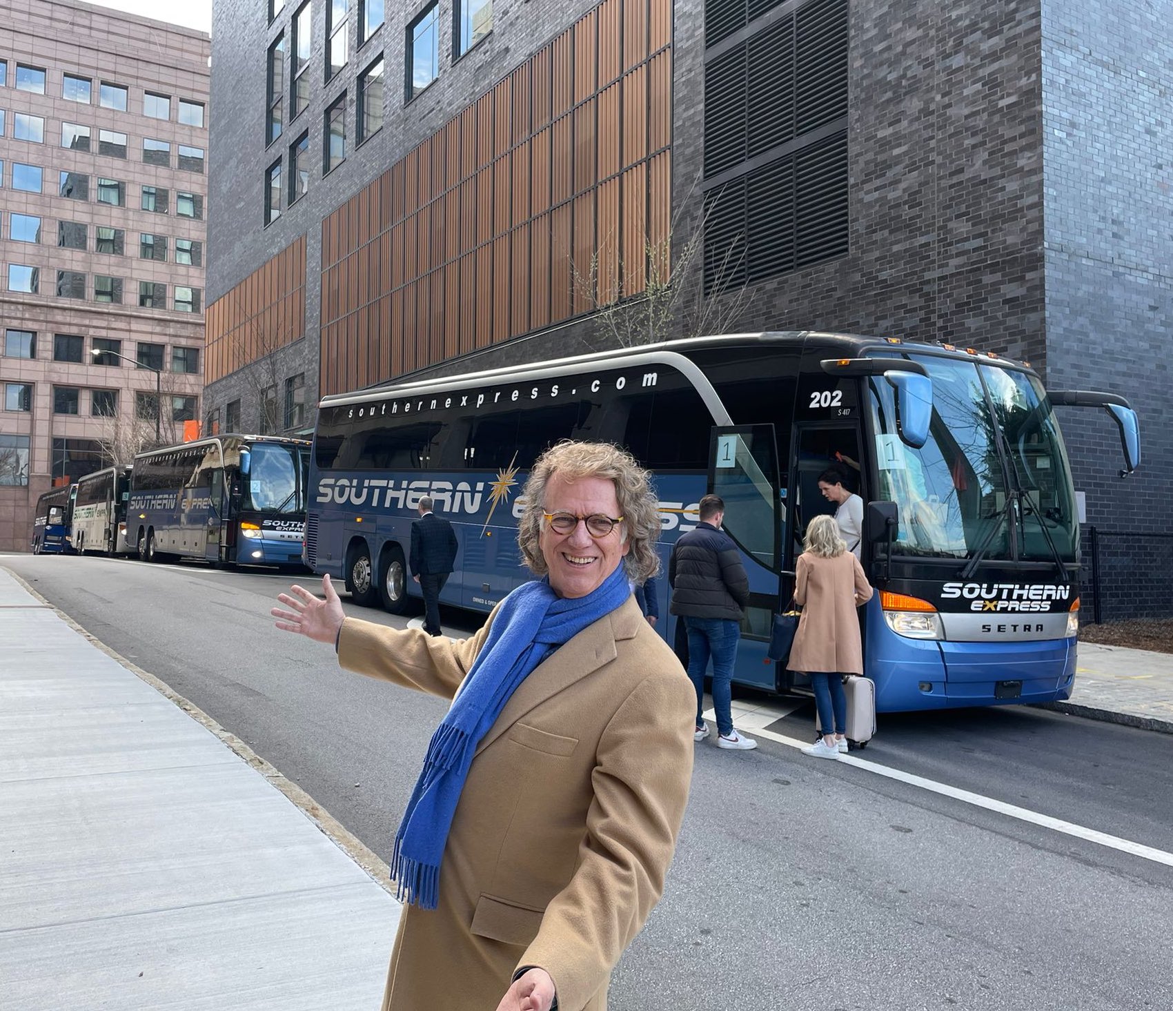 André Rieu on Twitter "Touring again!! 🇺🇸🇨🇦 https//t.co/RA2zYSs35F