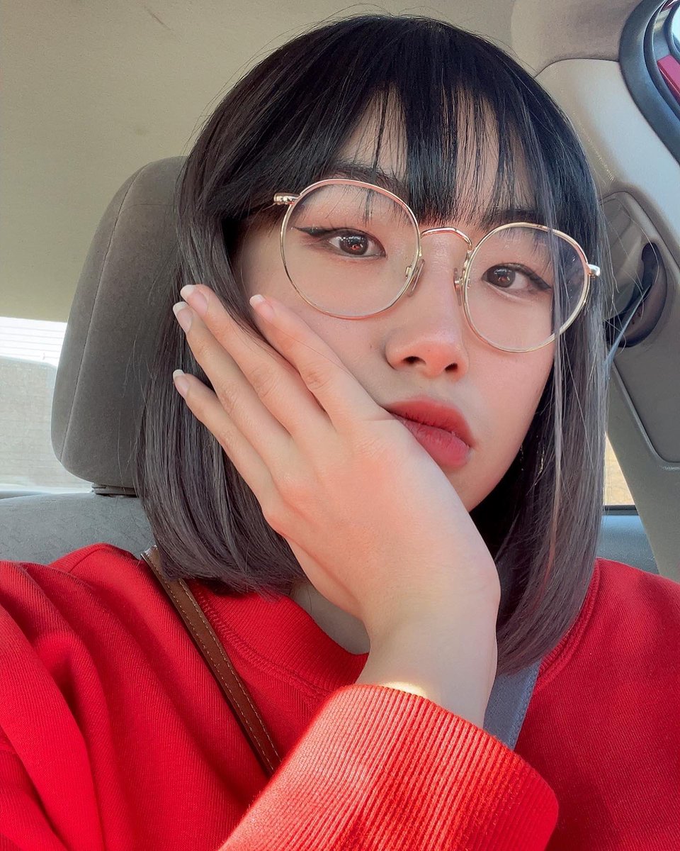 sc_o2_'s tweet photo. new girl, who dis? 

-
-
-

#어제 #머리잘하는곳 #데이리 #오오티디 #셀카 #오늘의훈남 #twitch #twitchstreamer #vlogsoon #shorthair #blep https://t.co/HHS5NrHNcH