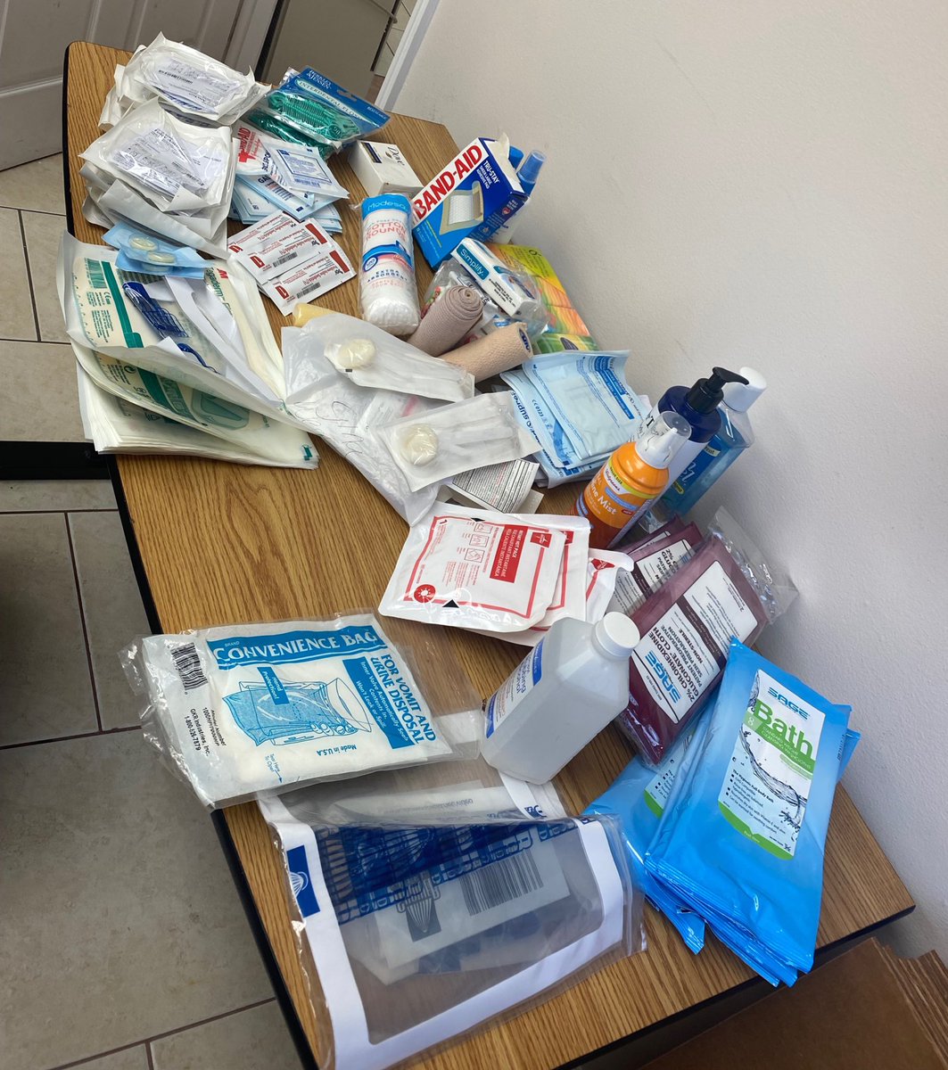 HCLForg's tweet photo. Thank you to all those who have already dropped off supplies for the relief drive! 

We’ve got room for plenty more. 

#StandWithUkraine https://t.co/xPH7NUGVLb
