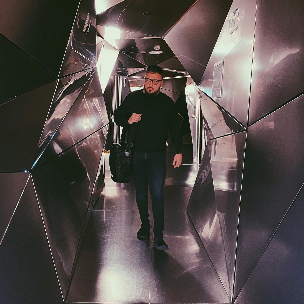 kstyledavid's tweet photo. 🧊 Caminando hacia el fin de semana. El Sábado nos juntamos toda la familia en la #WinterGaua y va a ser especial.
Estás dentro? 🤜🏽🤛🏽 https://t.co/fJuLqTs3eN
