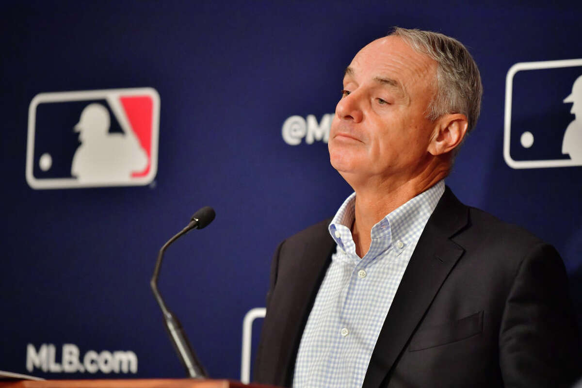Manfred reluctantly admits he doesn’t have what it takes to kill baseball forever dlvr.it/SLSj39