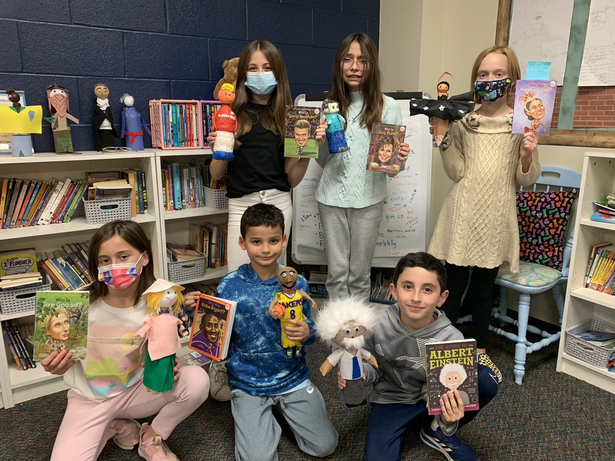 robynwhite09's tweet photo. Biography project in the books! @DeretchinCISD https://t.co/551vp1N2P7