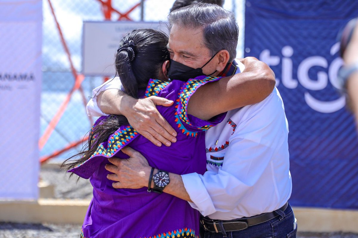 NitoCortizo's tweet photo. En beneficio de más de 44,000 panameños de 31 comunidades de esta tierra comarcal, construimos 2 Radio Bases de tecnología celular 4G. La red también alcanzará a 10 escuelas, oficinas públicas y centros de salud. Un proyecto entre el Gobierno Nacional y la empresa @TigoPanama. https://t.co/1OImqmDcEP