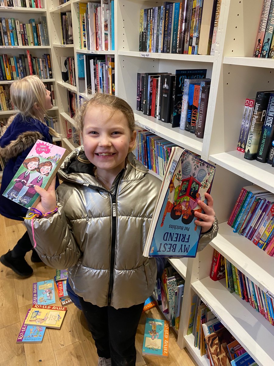 MFinfantschool's tweet photo. Dolphins had a great time at the Book Swap this afternoon. It was lovely to see all the children so excited to get a new book and talk about their favourite authors and genres #MFdolphins #MFreading https://t.co/ujxpMeF8k6