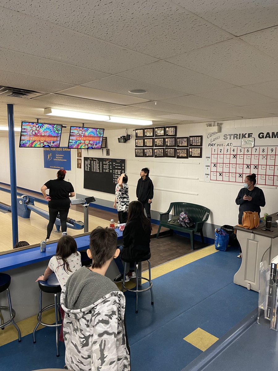 SteveSd27's tweet photo. Dog Creek bowling tournament! Swimming and bowling for PHE! Great day of fun and exercise! @sd27⁦@SD27_CC⁩ #personalwellness https://t.co/UFtpFpfgOo
