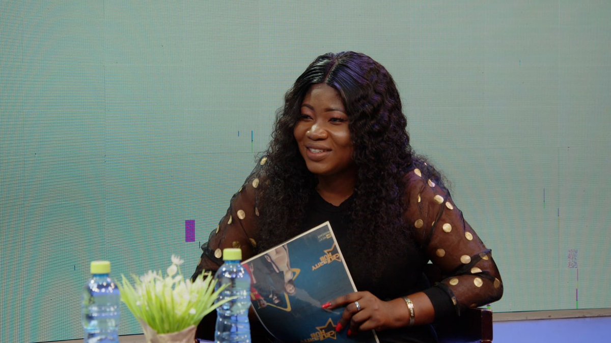 ceejaytv_gh's tweet photo. Good to have you @yhiophi on Celebrity Hub. Catch us same time next week @4pm
#CeejayTV #ceejaymultimedia #mim https://t.co/BkAcYVCvip