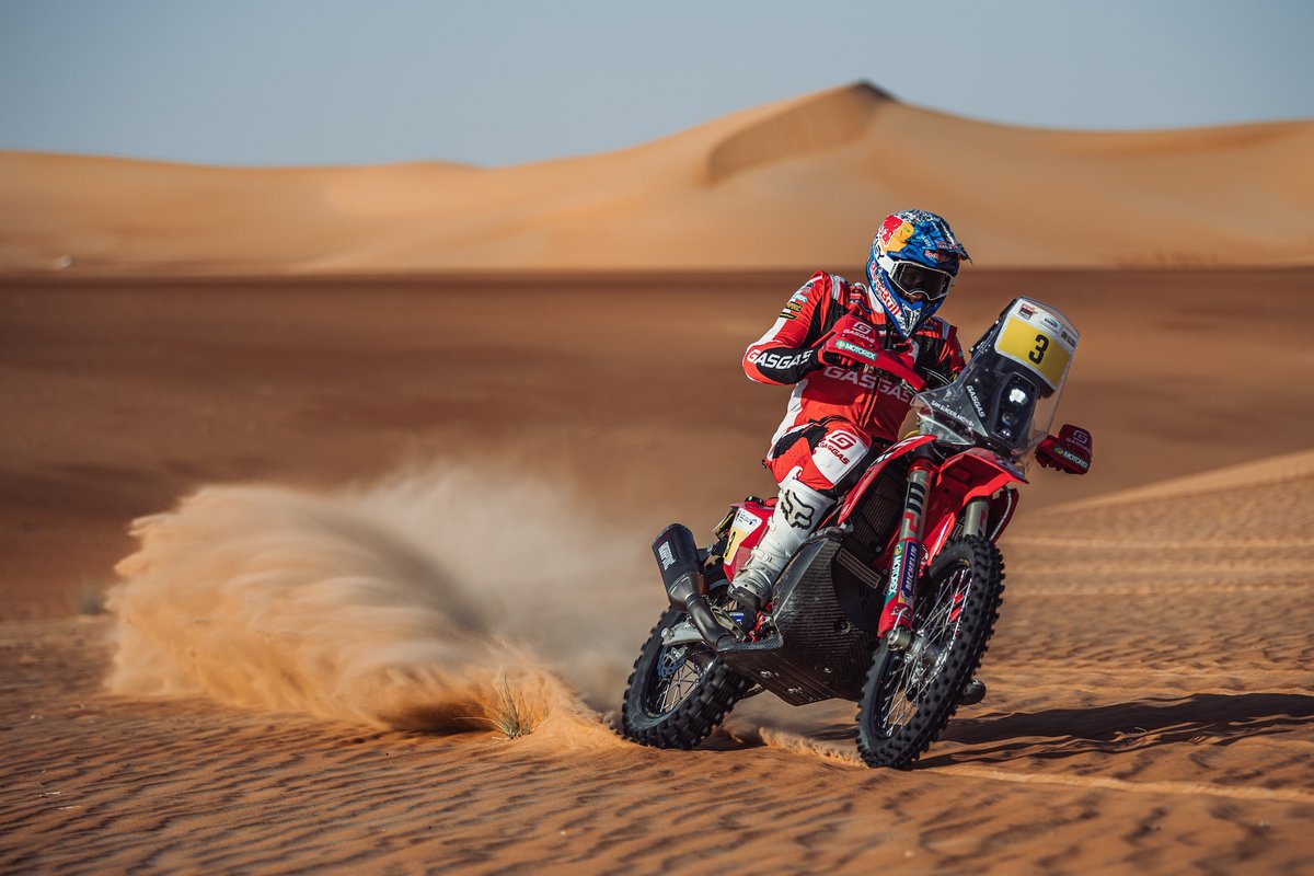 AirohHelmet's tweet photo. 2022 Rally-Raid | round #02 Abu Dhabi Desert Challenge
Our race report : https://t.co/dRQ3NfYtC2

@ADDCrally   
#rideon #airohrider #airohhelmet #airohcrew #airohracing #rally #abudhabidesertchallenge https://t.co/qfJhFHdLI8