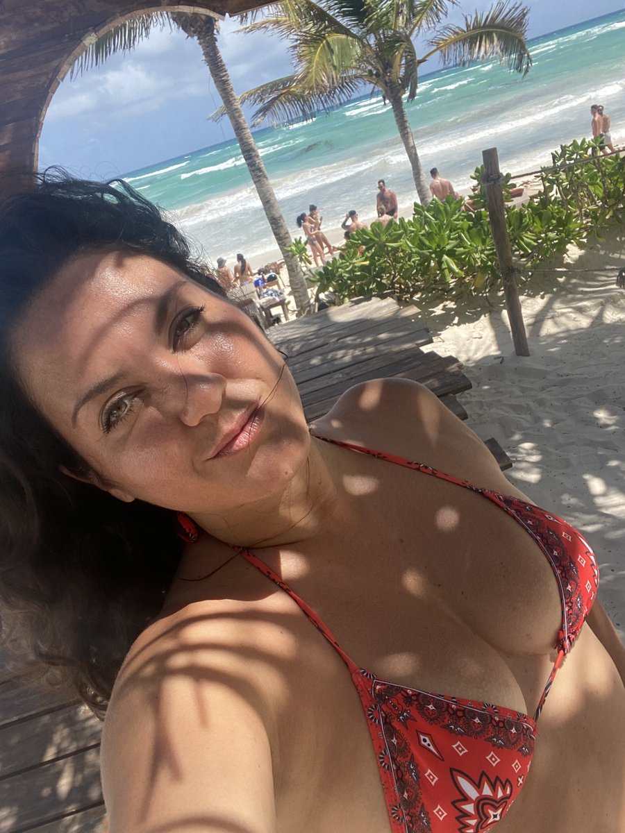 Jade tweet media