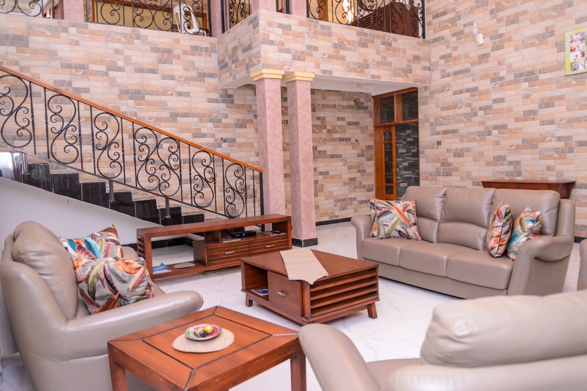 ckabagambe1's tweet photo. The best place for an Easter Weekend Get-away

Guests love it here @Fortheights - Book now for a Comfortable, Quiet &amp; Homely Accommodation

Book Now:
Contact us 
Tel.   +256 773 633 120 / +256 755 676 669

#tourism #tulambuleuganda #fortportaluganda #visituganda #hotelsandresorts https://t.co/9QiZ04qazx