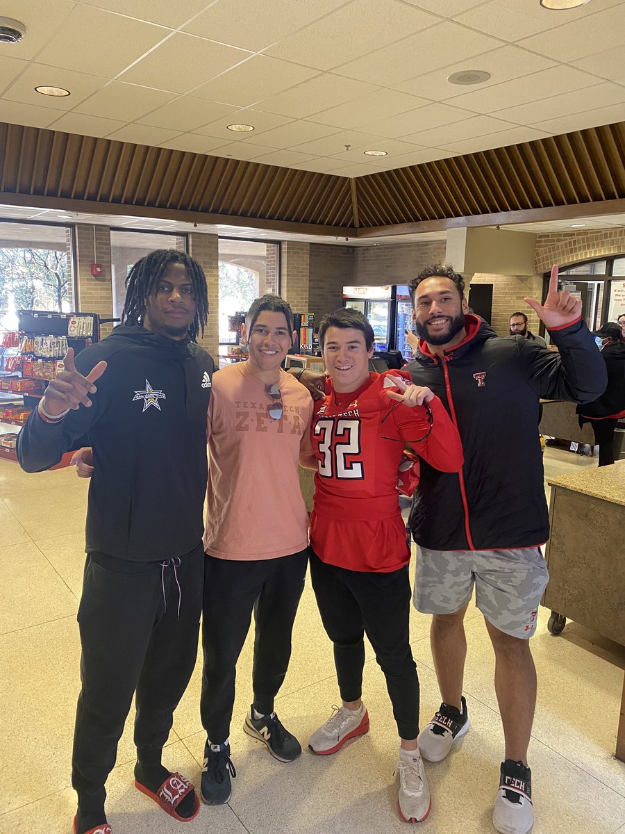 TTUmeanmachine's tweet photo. #CommitmentWeek

@Coach_Martin34 @JoeyMcGuireTTU https://t.co/vu5TAzy397